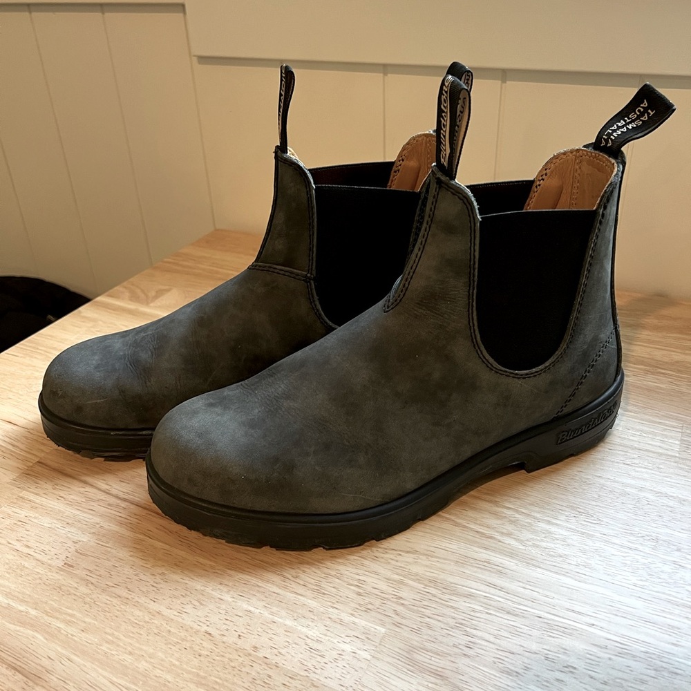 Blundstone Men’s Classics Chelsea Boots - Rustic Black - size US 10.5/ AUS 9.5